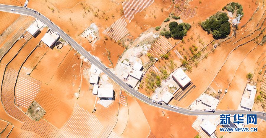 (新華視界)(1)貴州1307公里縣鄉(xiāng)公路改善工程通過(guò)交工驗(yàn)收