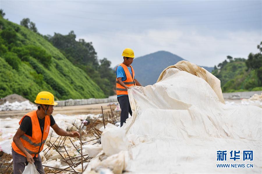 （經濟）（1）廣東：汕揭高速建設進展順利