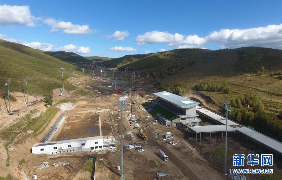 （體育&middot;圖文互動）（4）冬奧會張家口賽區：國家冬季兩項中心和國家越野滑雪中心完工