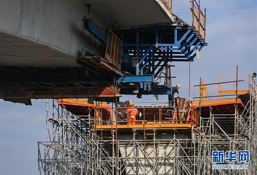 （經濟）（4）佛山：地鐵三號線科技學院站主體結構封頂