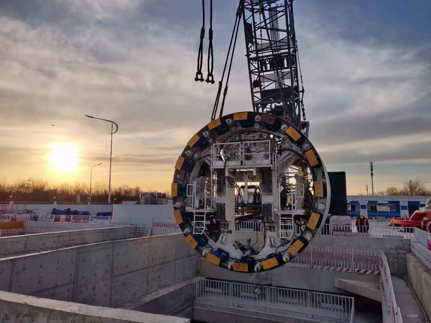 吊裝作業(yè).jpg 吊裝作業(yè).jpg