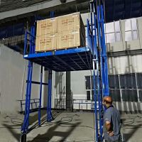 昆明起重機-液壓貨梯